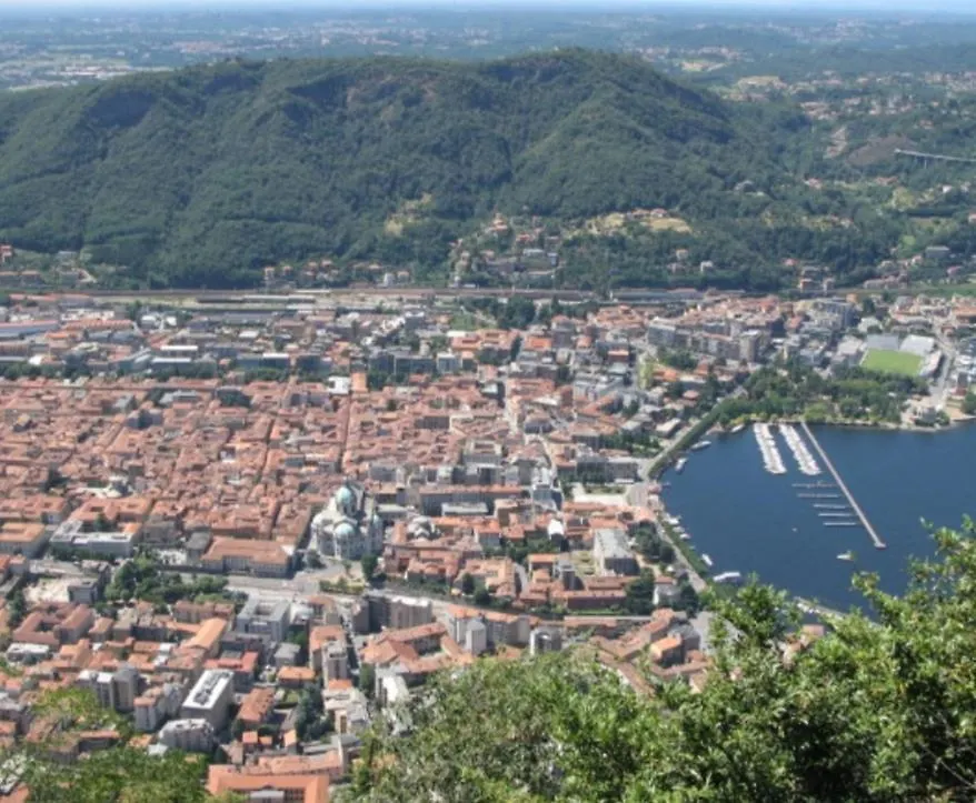 Alle Vigne 5 Brunate Affittacamere
